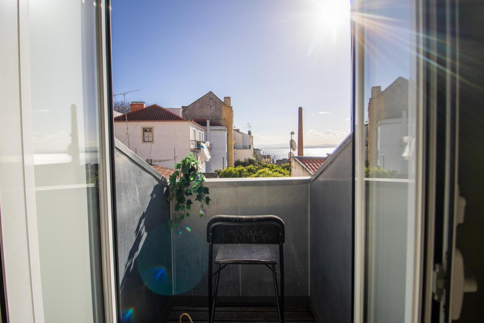 Loios Studios And Apartments Lisbon Exterior photo