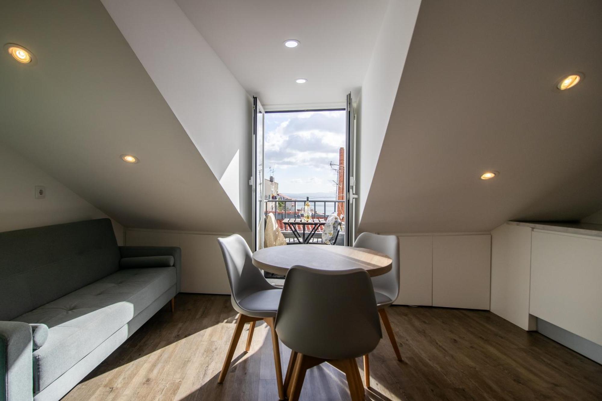 Loios Studios And Apartments Lisbon Exterior photo