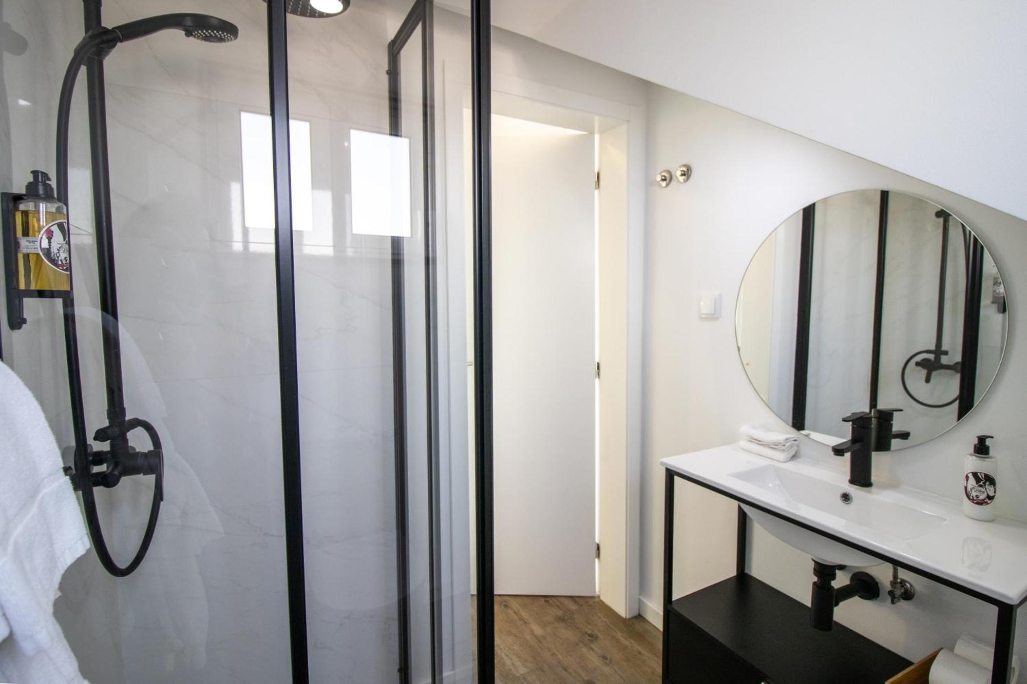 Loios Studios And Apartments Lisbon Exterior photo